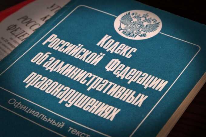 Жителя Балашихи проверяют на дискредитацию армии России из-за покрашенных во дворе лавочек