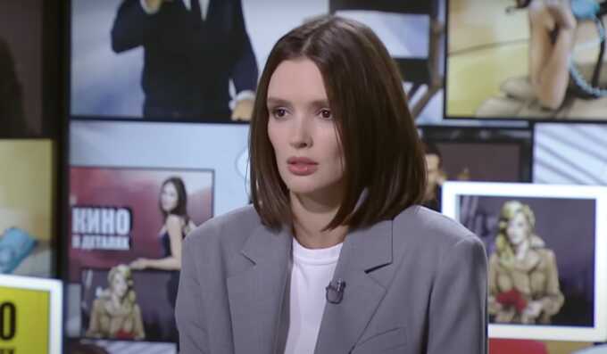 Разведённую Паулину Андрееву заметили с мужчинами: намёк на любовный треугольник