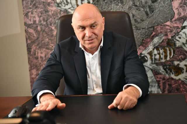 Банкир Ентц переводит миллиард на счета в ADYSSE HOLDINGS LIMITED через госзакупки
