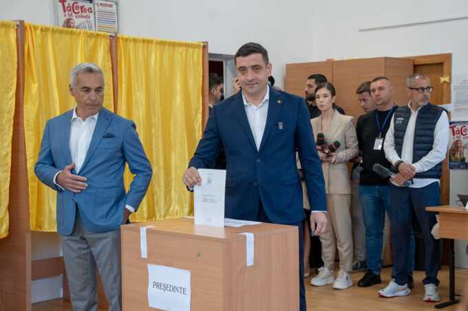 Лидер ультраправых выходит на первый план в преддверии второго тура выборов президента Румынии