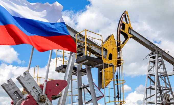 Доходы от нефти и газа в России падают, но ФНБ пока спасает бюджет