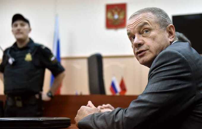 Экс-глава РКК «Энергия» Лопота избежал приговора по делу о хищении 4 миллиардов из-за срока давности