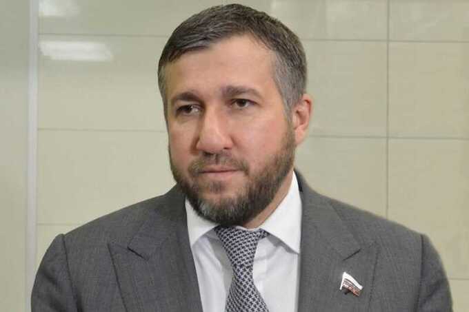 В Баку с помощью подставного адвоката «сдали» в тюрьму бывших сотрудников депутата Аникеева