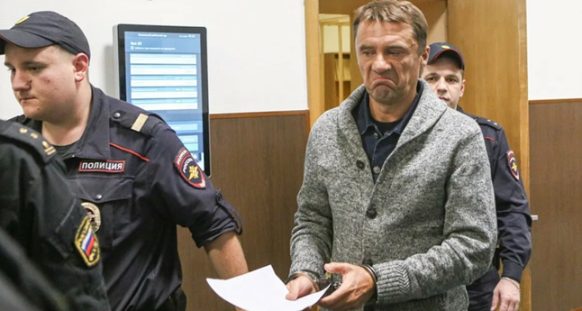 И снова Крапивин: праздник жизни фирмы И снова Крапивин: праздник жизни фирмы